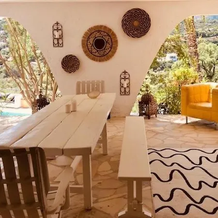 Hirondelles 35 Bed & Breakfast
