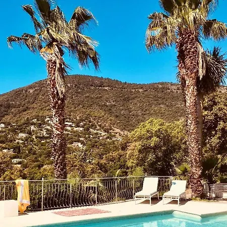 Bed & Breakfast Hirondelles 35 *