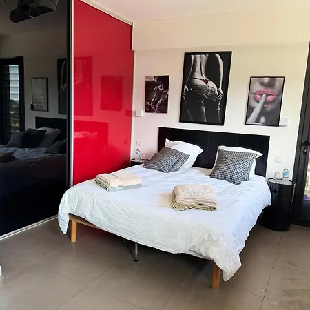Hirondelles 35 * Cavalaire-sur-Mer