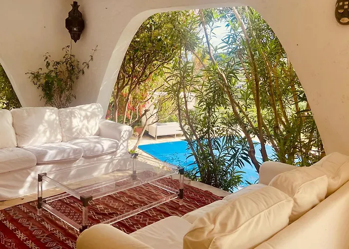 Hirondelles 35 * Cavalaire-sur-Mer