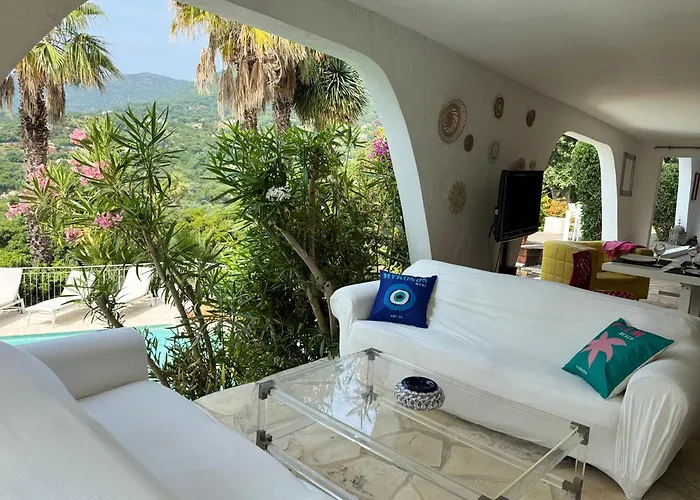 Hirondelles 35 Alojamento de Acomodação e Pequeno-almoço Cavalaire-sur-Mer