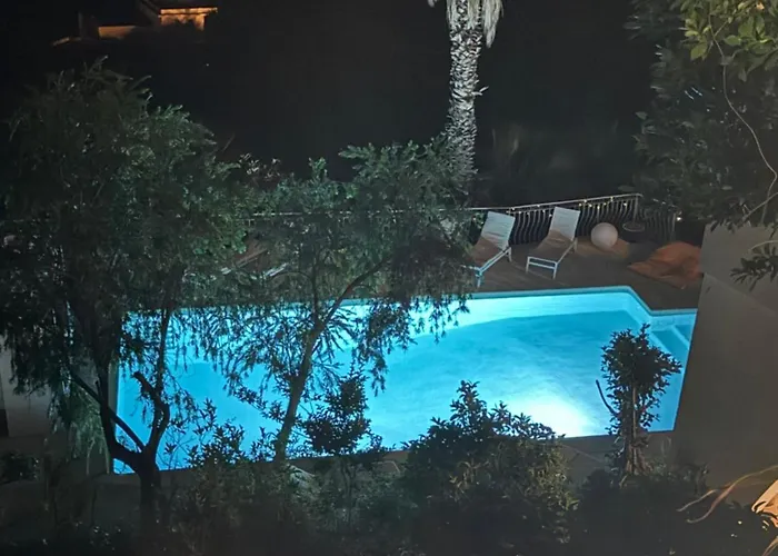 Hirondelles 35 * Cavalaire-sur-Mer